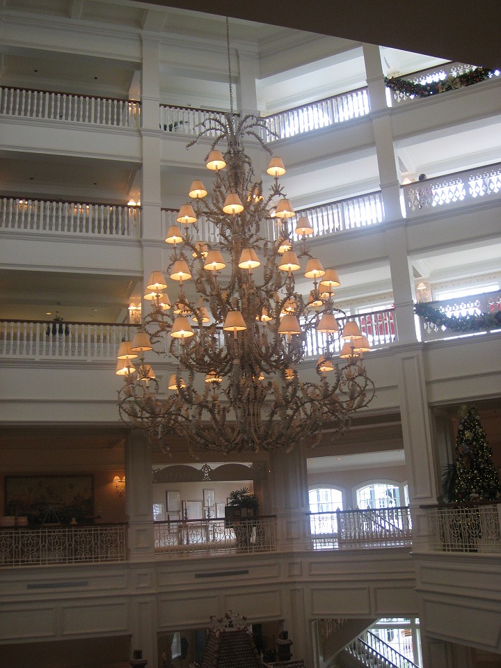 Vacation 2007-12 - Disney Parks  0170.jpg - The 2007-08 vacation to Florida included Disney World. We visited some of the larger theme Resorts along with Animal Kingdom and Disney Hollywood Studios.